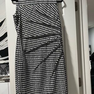 Ann Taylor Black and White Houndstooth Pencil Skirt